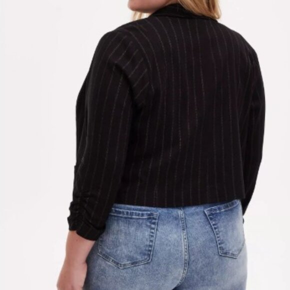 Torrid Blazer NWT 1X XL Stripe Twill Cutaway Blazer Size $70 Black - Picture 2 of 6